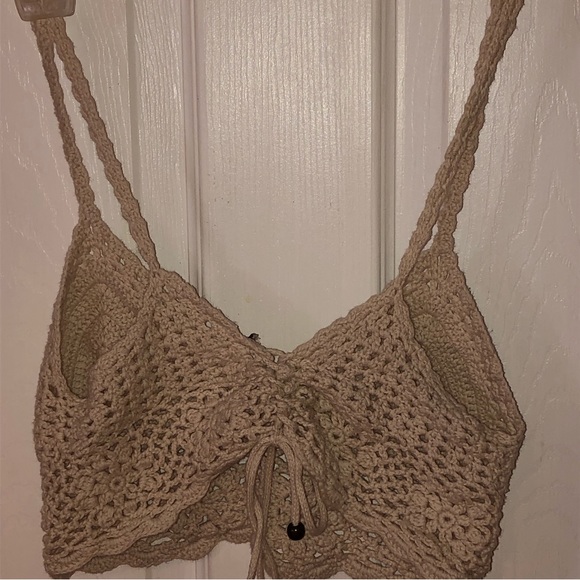 Spaghetti strap,crochet crops. Tie back beige - Picture 2 of 4